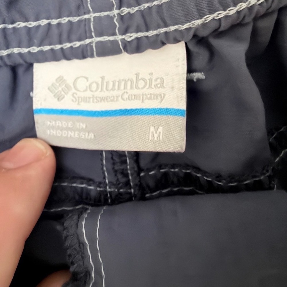 Columbia Sportswear Womens Grey Hiking Cargo Shorts Size M Elastic Waist - Picture 4 of 10